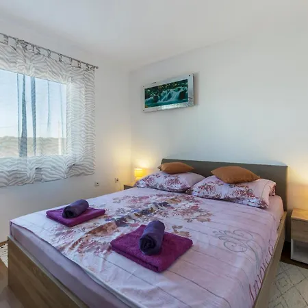 Gorgeous In With Wifi * 沃德年