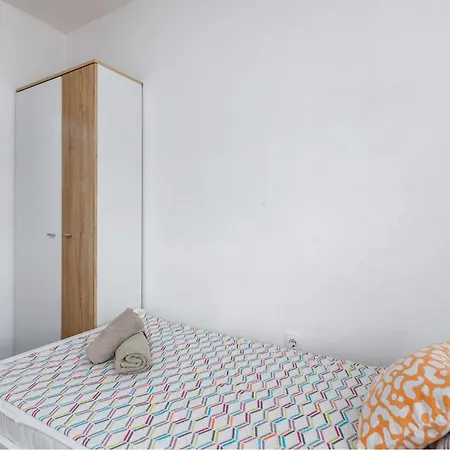 Gorgeous In With Wifi