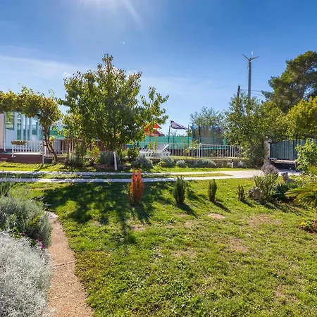 Gorgeous In With Wifi Holiday home
