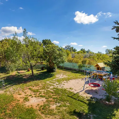 Gorgeous In With Wifi Holiday home Vodnjan