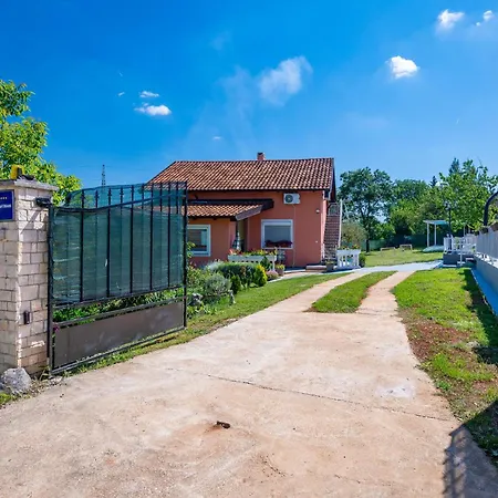 Gorgeous In With Wifi 沃德年