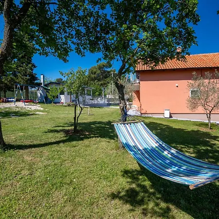 Gorgeous In With Wifi Holiday home Vodnjan