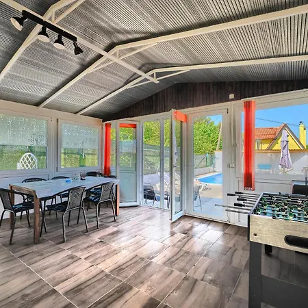 Gorgeous In With Wifi 沃德年