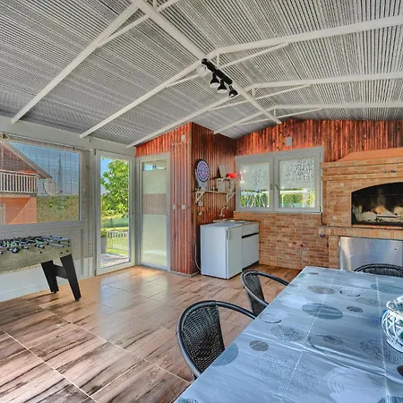 Gorgeous In With Wifi Holiday home Vodnjan